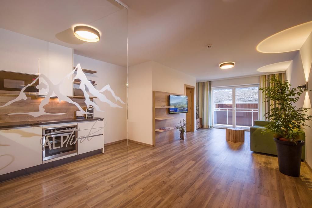 Aparthotel Alptirol คัลเทนบาค ภายนอก รูปภาพ